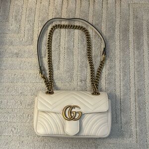 GUCCI GG MARMONT SMALL SHOULDER BAG